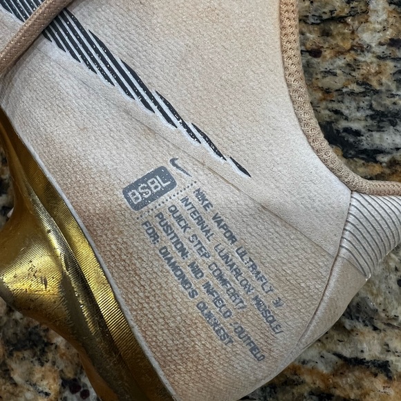 White and Gold Nike Vapor ultrafly 3 baseball metal spikes Size 8 - Picture 6 of 8